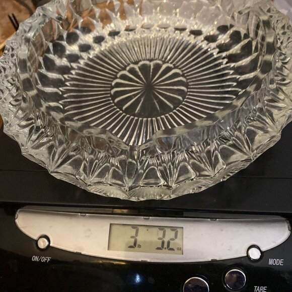 Vtg MCM Ashtray Clear Crystal Glass Heavy 3lb 3.2oz  3 Slots Starburst Bottom - Picture 8 of 8